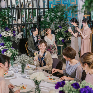 【1.5次会/会費婚も対応可】友人中心のカジュアルパーティー、海外リゾート婚のアフターパティーも対応可能。大型スクリーンで挙式映像の上映も可。|Concept 1/f [コンセプト・エフブンノイチ]の写真(49952197)