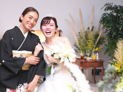 結婚式やってよかった！
満足の内容×負担ゼロ円で
お二人の想いを叶えます