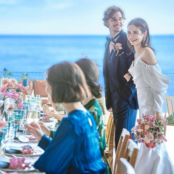 どの席からもオーシャンビューを一望できて開放感抜群！