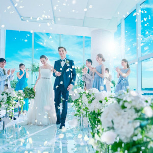 会場リニューアル\Amazon等4.2万/絶景挙式×牛フィレ試食