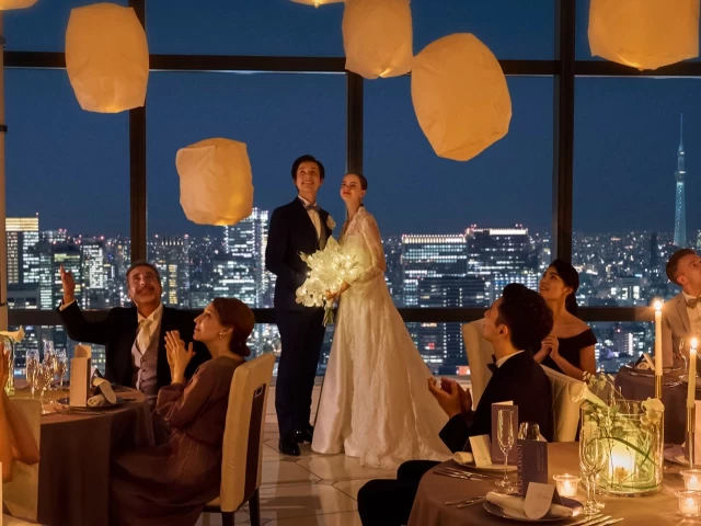 先輩カップルの映像上映