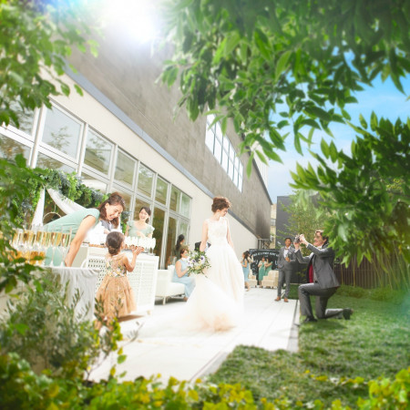 パーティ会場とひとつづきにのナチュラルガーデン