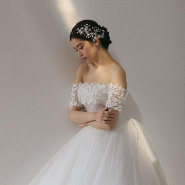 専属ブランド「PRIMACARA」なら、運命の一着が必ず見つかる!