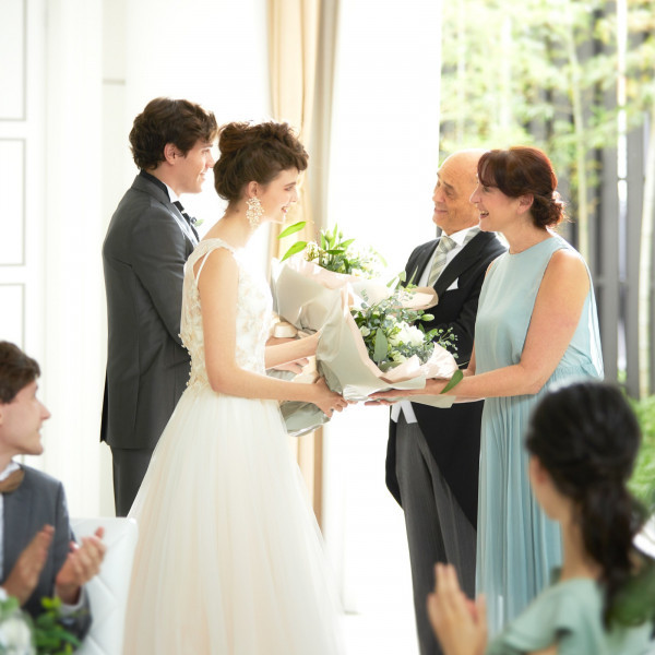 ご両親へ感謝の気持ちを伝える温かい結婚式を