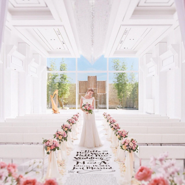 自社ドレスショップでのドレス＆タキシード28.6万円OFF