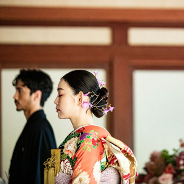 圧巻の自然美と日本の様式美が織り成す、特別な空間を貸し切る贅沢なウエディングが叶います。