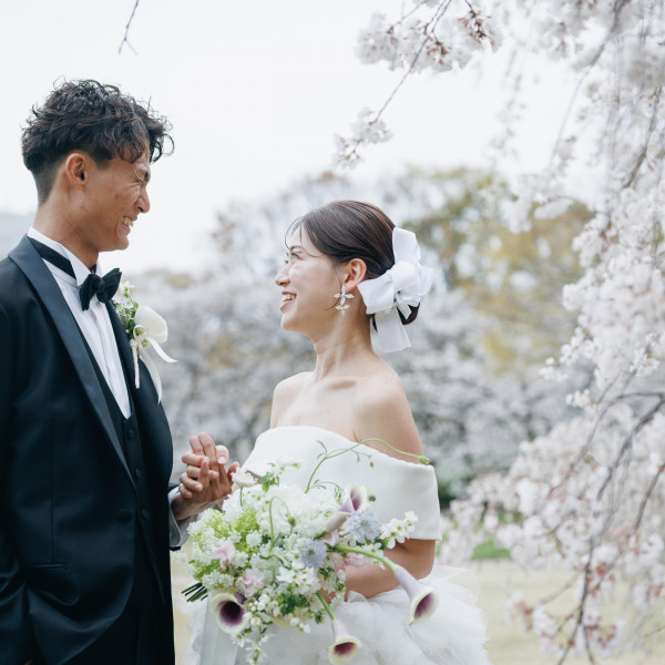 圧巻の自然美と日本の様式美が織り成す、特別な空間を貸し切る贅沢なウエディングが叶います。