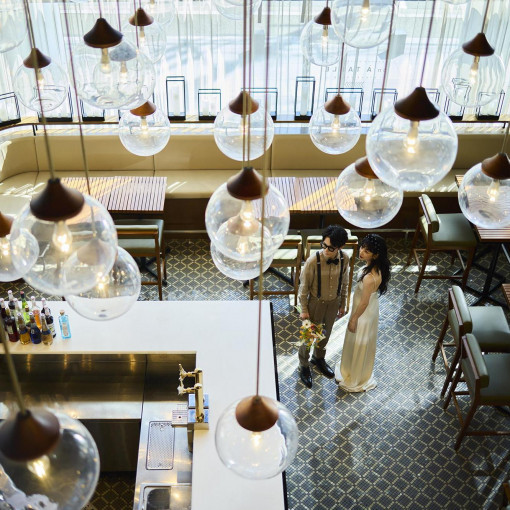 オン ア ターブル