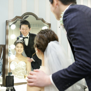 かっこいい新郎様と美しい新婦様
いよいよ結婚式が開演です！|The 33 Sense of Wedding(ザ・サーティースリー・センス・オブ・ウエディング)の写真(2055545)