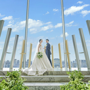大阪の天空にそびえ立つチャペルで永遠の誓いを|The 33 Sense of Wedding(ザ・サーティースリー・センス・オブ・ウエディング)の写真(21182624)