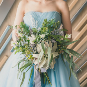 式を美しく彩る装花やブーケは、最高の状態で式を迎えられるようタイミングに細心の注意を払い、一枚の花びらにまでこだわってご提供しております。|The 33 Sense of Wedding(ザ・サーティースリー・センス・オブ・ウエディング)の写真(16991651)
