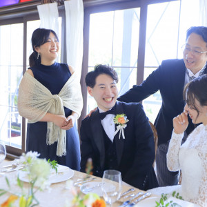 【Family Wedding】ご家族との距離も近くお話しやすい空間|山手十番館ウエディング ハウス&ガーデンの写真(43393948)