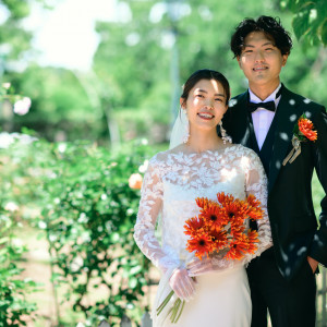 【Garden Photo】鮮やかなグリーンの映えるガーデンでの挙式前撮影|山手十番館ウエディング ハウス&ガーデンの写真(43393937)