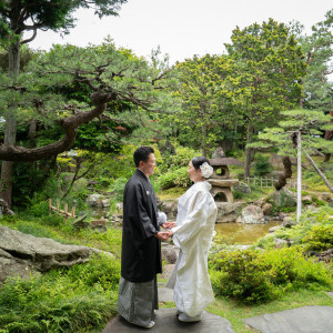 庭園には、亀石、ウサギ石、犬石など、遊び心のある石が点在しております。お越しいただいた際には、ぜひ探してみてくださいね。|二葉楼の写真(46928066)