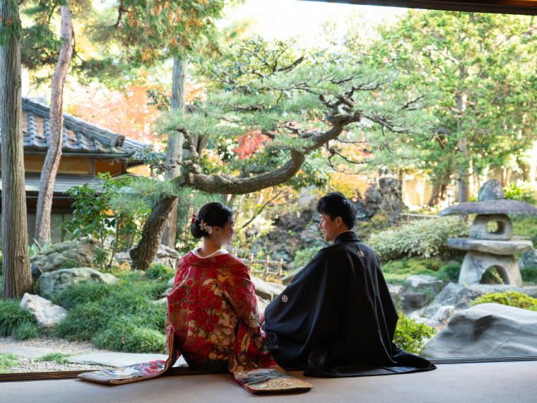 チャペルや日本庭園を貸しきり贅沢に撮影