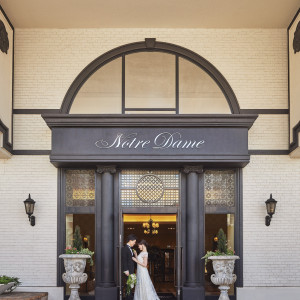 入口から非日常空間が広がる|ノートルダム下関/FIVESTAR WEDDINGの写真(32107787)