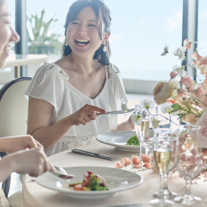 おふたりの大切なゲストのみなさまに、食べることの愉しさと、感謝の気持ちをご提供します|THE SURF OCEAN TERRACE（ザ・サーフ オーシャンテラス）の写真(53902303)