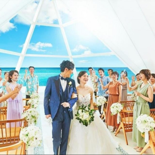 結婚式♡ウェルカムオブジェ アートグレイスオーシャンフロントガーデンチャペル沖縄の結婚式費用