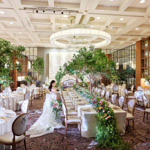 【グランドセントラル】華やかでありながら洗練さを持ち合わせた空間。おふたりのこだわりをとことん詰め込んで唯一無二のパーティーに。|ザ ストリングス 表参道の写真(55975232)