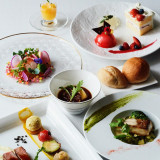 オシャレな食器と繊細な料理が最高。