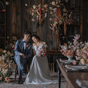 アンティークの意匠が息づく空間でセンスの良いコーディネートを提案|NEST by THE SEA（ネストバイザシー）の写真(56533359)