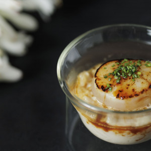 美しい料理を目（視覚）で、お肉を焼く音（聴覚）と香り（嗅覚）で、お料理の温かさ（触覚）を感じ、最後は至高の味（味覚）を。|Casa d' Angela Aoyama（カサ・デ・アンジェラ青山）の写真(44835605)