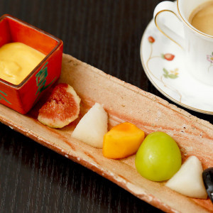 日本料理で「水菓子」はフルーツを指し、自家製のカスタードと併せて食する和食のデザート|WABI やまどりの写真(38384732)