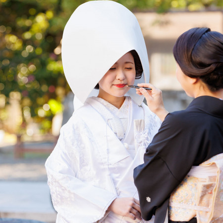 神前式前に行う「お母様からの紅入れ」二人だけの時間をお過ごしください