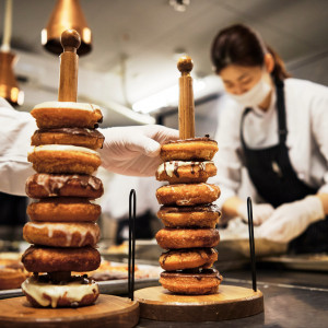 スイーツもひとつひとつパティシエが手づくり。食べてもらう人の喜ぶ顔を思いながら、丁寧につくりあげている|ensoleille（アンソレイユ）の写真(54763091)