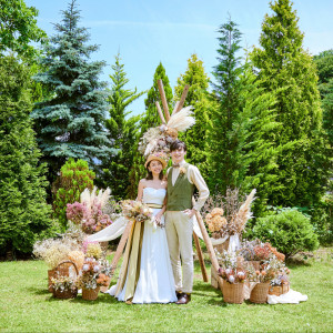 【フォトブース】広いガーデンの中にゲストが自然と集まるポイントを作って。写真映えもバッチリ！思い出の1枚を残そう|ensoleille（アンソレイユ）の写真(54762776)