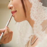 ヘアメイクはプロの女性スタイリスト。安心して色々相談して。
