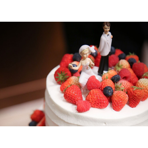 イチゴたっぷりのウェディングケーキは最高 Lazor Garden Nagoya ラソール ガーデン 名古屋 ウエディングパーク