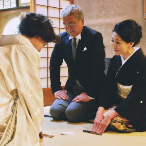 当時のままの雰囲気を残す御茶室。
親御様への感謝の気持ちを挙式前に伝える場所。|京都祝言 SHU:GENの写真(1983647)