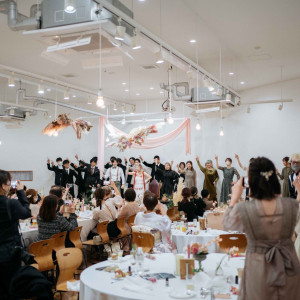 お2人からのサプライズ！！フラッシュモブで会場全体が盛り上がりました。|FOLK FOLK Wedding（フォークフォークウエディング）の写真(26475599)