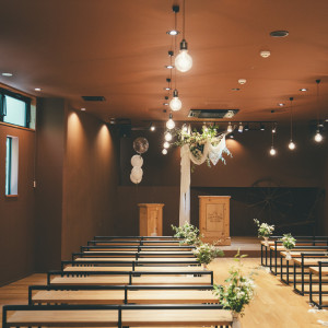 挙式会場もどのように彩るかはお二人次第です。お花でも布でもバルーンでも。イメージに合わせお打ち合わせを重ねます。|FOLK FOLK Wedding（フォークフォークウエディング）の写真(52612154)