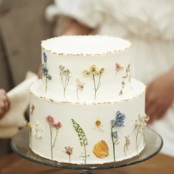 パティシエとのお打ち合わせをしておふたりだけのウェディングケーキを◎