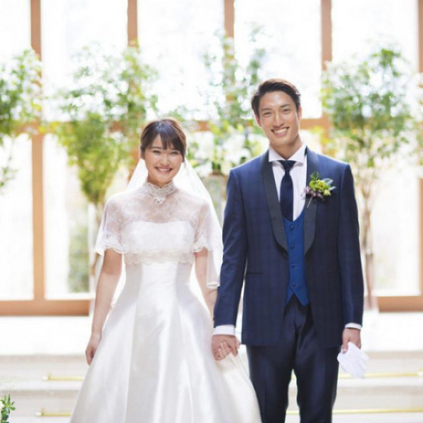 自然光が降り注ぐチャペル