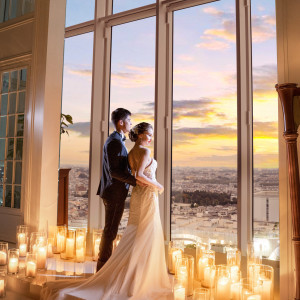 街の灯りと星空が祝福する、特別なナイトウエディング|ラグナヴェール スカイテラスの写真(30382822)