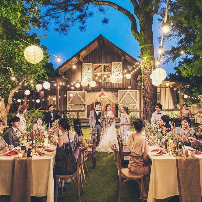 ガーデンでのご会食も可能◎開放的な雰囲気にゲストの皆様も緊張がほぐれる♪