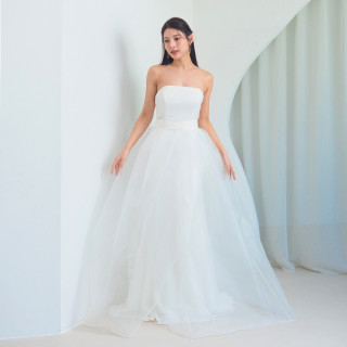 憧れの「ISAMU MORITA・JILL STUART・ハツコエンドウ・蜷川実花」を始め、世界的に支持されるドレス