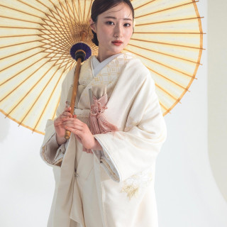 白無垢は結婚式で着れる特別な衣装。