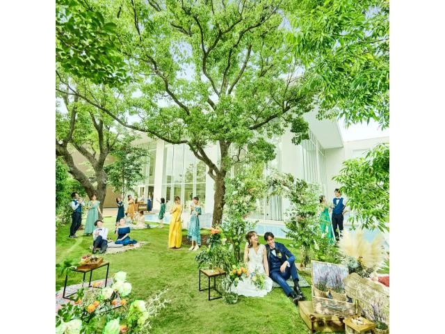 【アクセス抜群】駅徒歩30秒で叶う、緑溢れる貸切リゾートウエディング♪