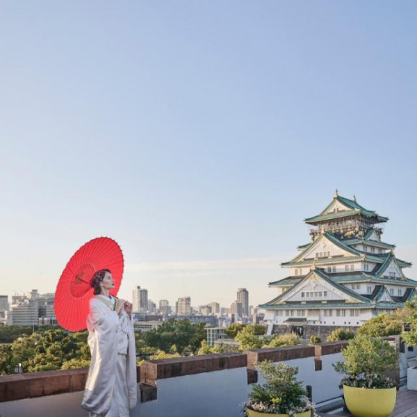 目の前には圧巻の大阪城