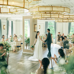 連休ラスト【映像特典＆最大2.5万ギフト券】黒毛和牛×二階建て貸切邸宅