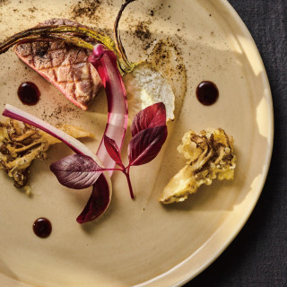 《1位受賞記念★10大特典》黒毛牛と大隅産鰻コース&JUNOドレス試着