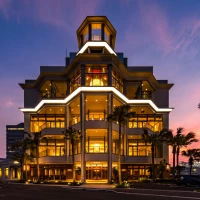 THE GRAND HOUSE（グランドハウス）