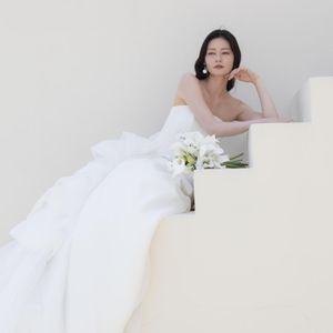 Le chic unjour（ラシックアンジュール）のウェディングドレス・衣装の写真