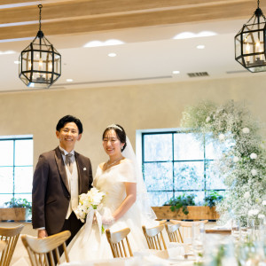白を基調とした装飾も ボリュームのある純白のドレスとの相性も|Le chic unjour（ラシックアンジュール）の写真(49655364)