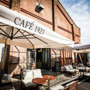 アカレンガウエディング