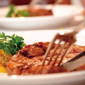 【平日来館限定】10,000円ステーキフルコースディナーをプレゼント!
